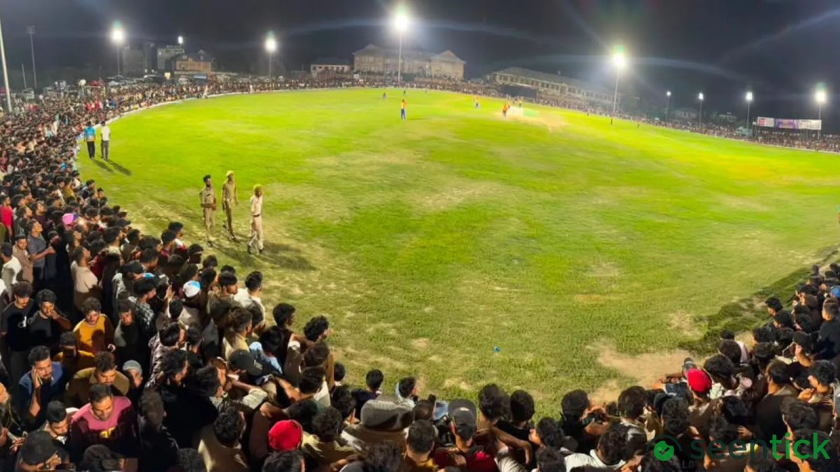 As darkness falls, Pulwama comes alive for the second Royal Premiere League
