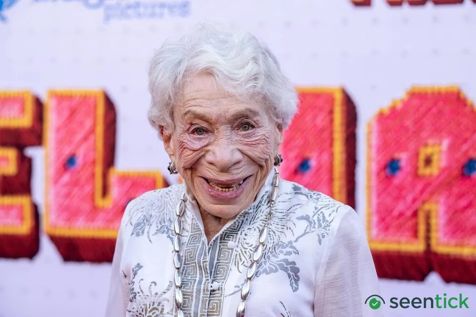 Bunny Levine, Actress In ‘Jury Duty,’ ‘Thelma’ And 3 Adam Sandler Movies, Dies At 97