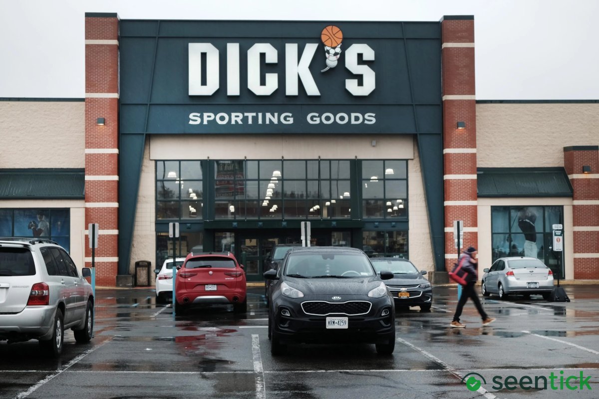 Dick’s Sporting Goods 30% Stock Plunge A Warning For Sportswear