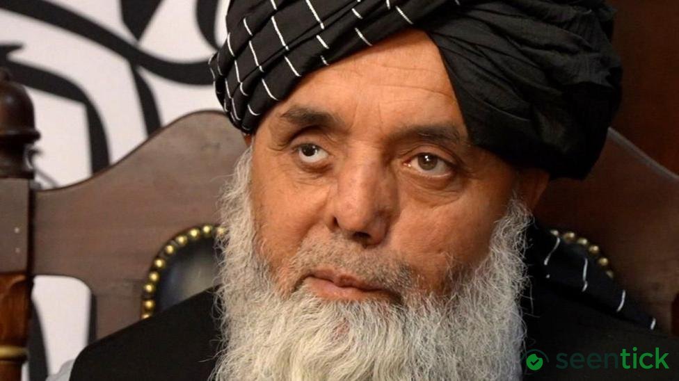 Divorce, smartphones and control - BBC sees how Taliban run Afghanistan