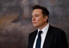 Elon Musk’s Net Worth Hits $900 Billion Again—As Billionaires, Harvard Disclose SpaceX Stakes