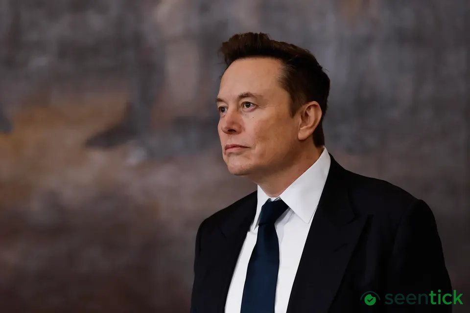 Elon Musk’s Net Worth Hits $900 Billion Again—As Billionaires, Harvard Disclose SpaceX Stakes
