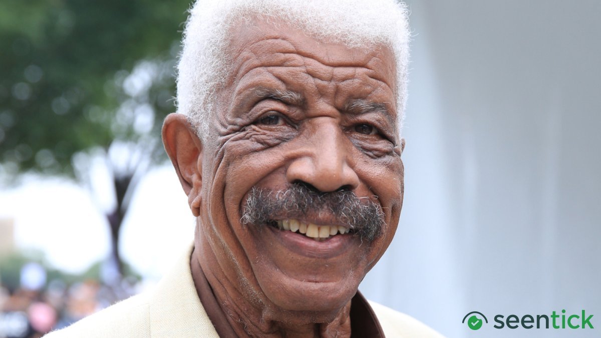 Hal Williams Starred In The '80s Sitcom Remake Of A Classic Goldie Hawn Movie