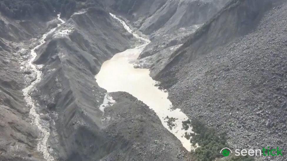 'High risk' of lake breaching and causing second flood, warns China