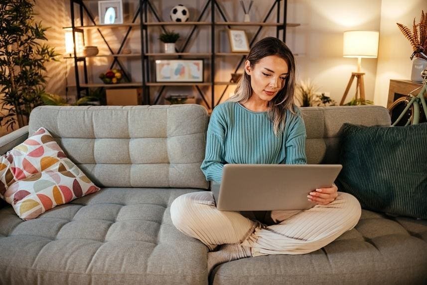 How To Spot An AI-Generated Video Before Sharing It