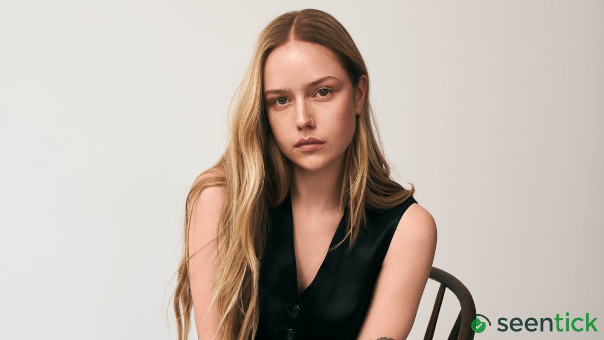 Amélie Hoeferle credits Erica Scoggins with launching her acting career through a short film.