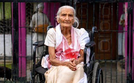 How a 97-year-old escaped deadly Indian floods on a banana log raft