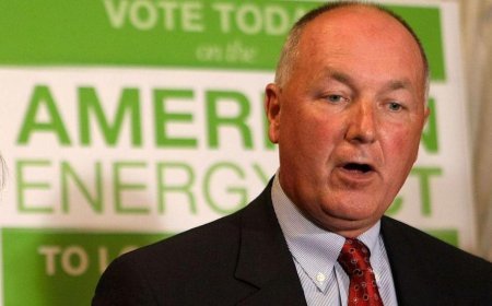 Thousands of Canadians call for US ambassador's expulsion