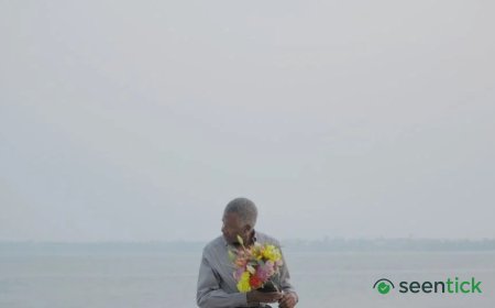 ‘Chapa 100’ Is a Surrealist Romance Between Older People, With Mozambique’s Minibuses Playing a Key Role