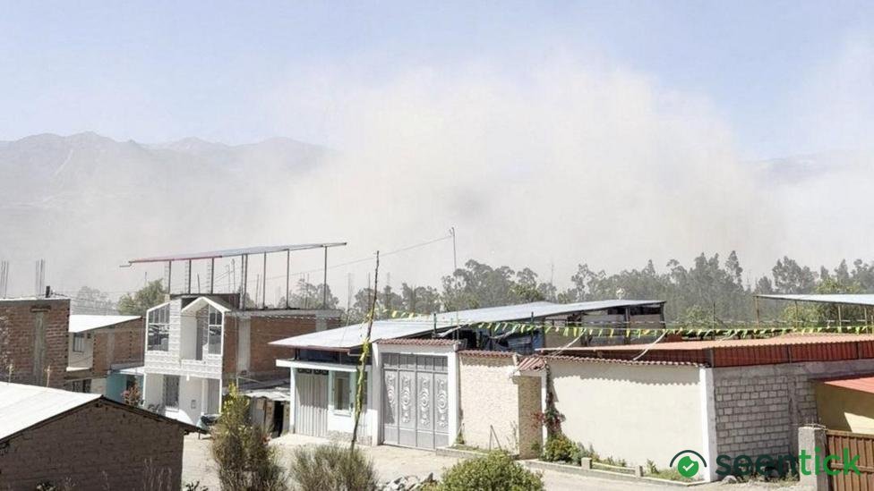 Peru earthquake damages buildings and causes power cuts