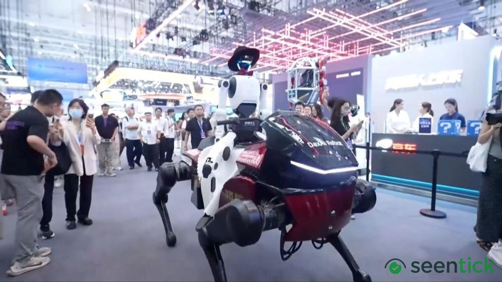 Robot horse and rider steal the spotlight at Chinese conference
