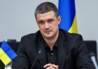 Sacked Ukrainian defence minister calls for presidential election