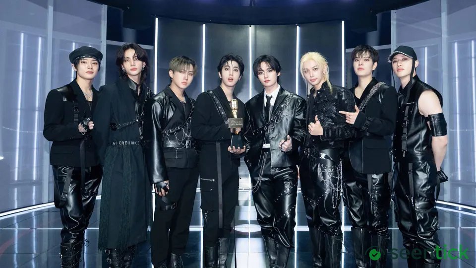 Stray Kids Tie One Of The Biggest Rock Bands Of All Time