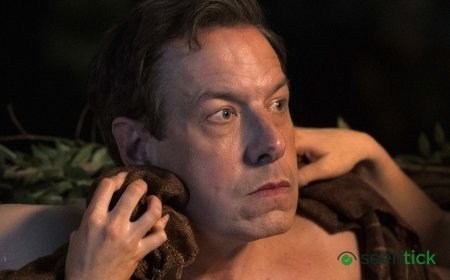 Stuart Fails To Save The Universe Star Talks Kripke's Sexual Fluidity, Jokes Euphoria Would've Shown More Than Episode 5 Did