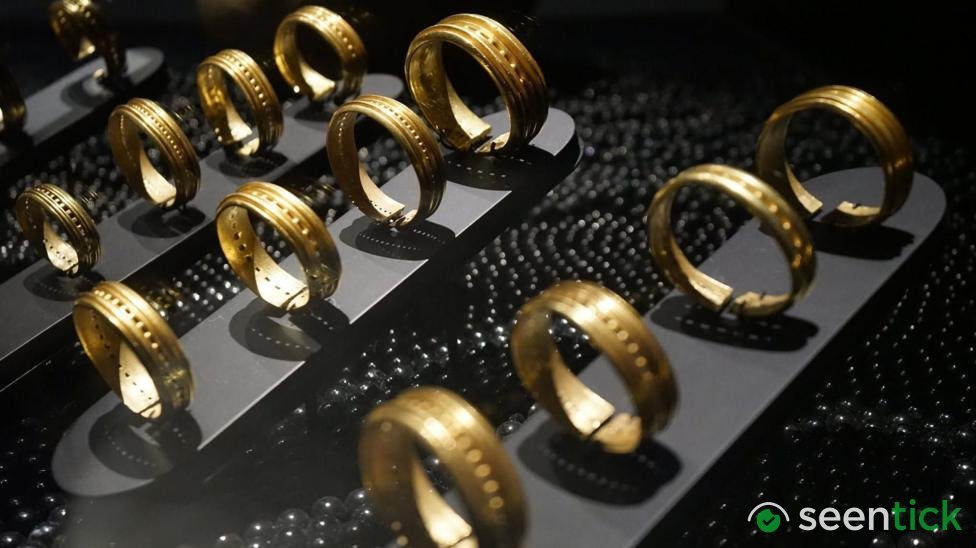 Thieves steal Bronze Age artifacts from Spanish museum in four-minute heist