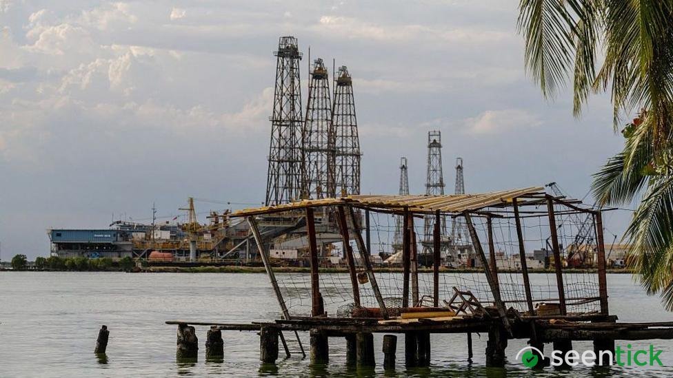 Trump says US has 'historic' deal to control 65bn barrels of Venezuela's oil