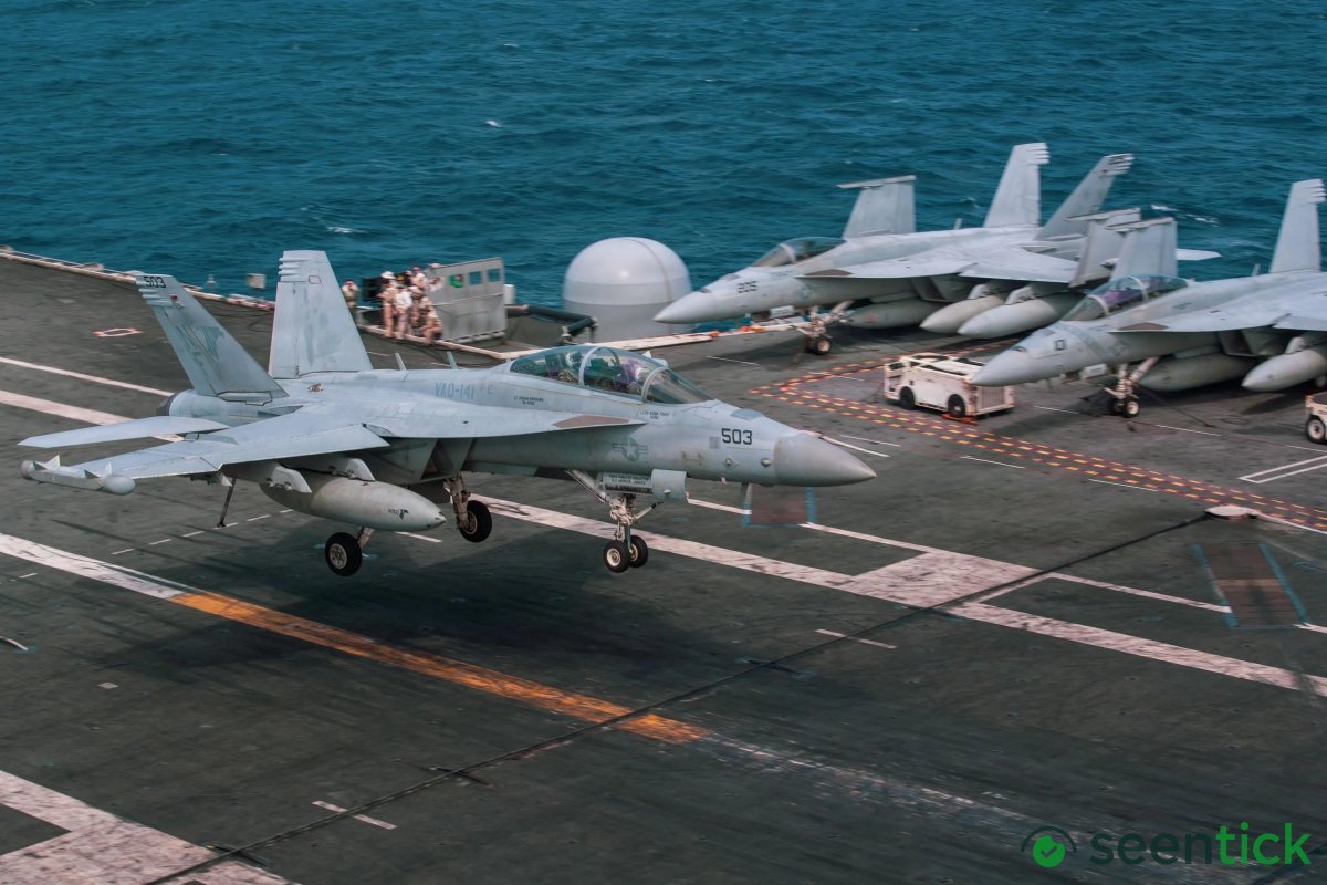 U.S. Navy’s USS George Washington Hits Fixed-Wing Recovery Milestone