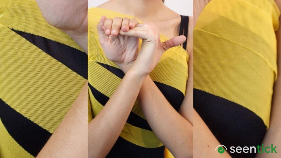 What are the symptoms of Hypermobility Spectrum Disorder?