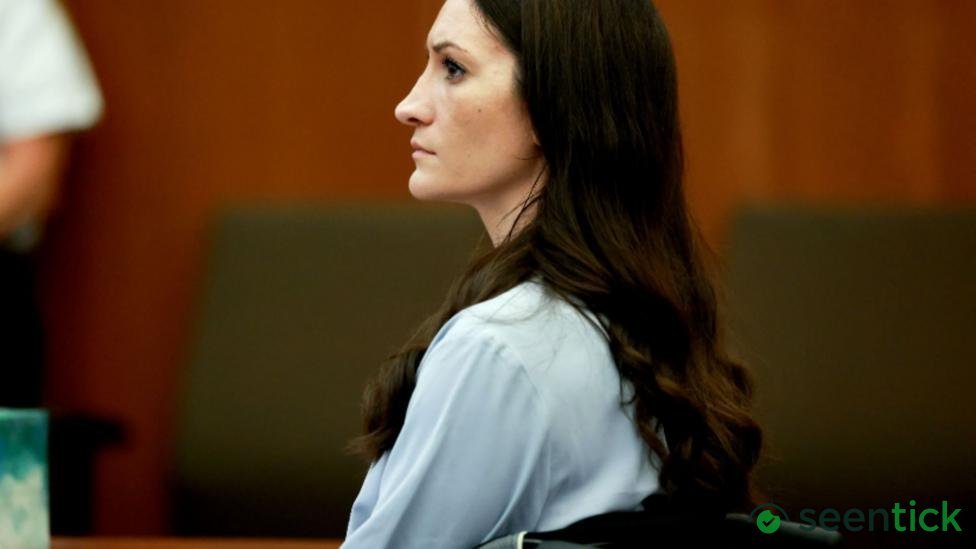 Why is postpartum psychosis central in the Lindsay Clancy trial?