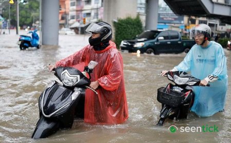 Bangkok roads submerged as flood disaster declared