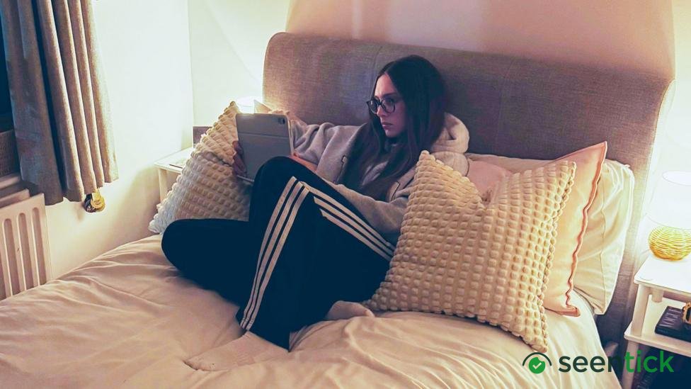 Fresh bedsheets and dusk walks: Expert tips for sleep-deprived freshers