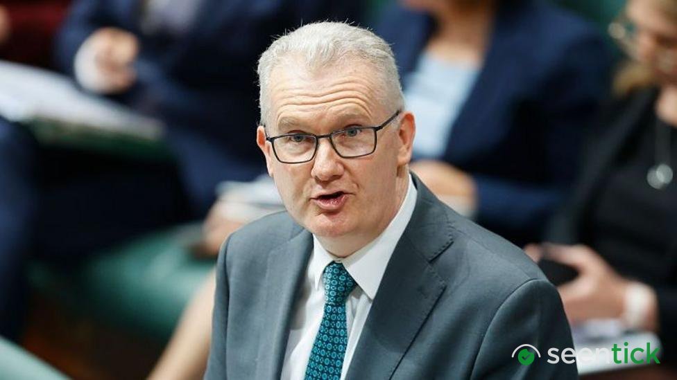 International students, 'visa hoppers' and backpackers targeted in Australia migration crackdown