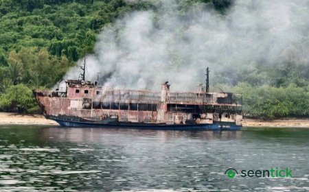 Philippine rescuers board ferry 40 hours after blaze began