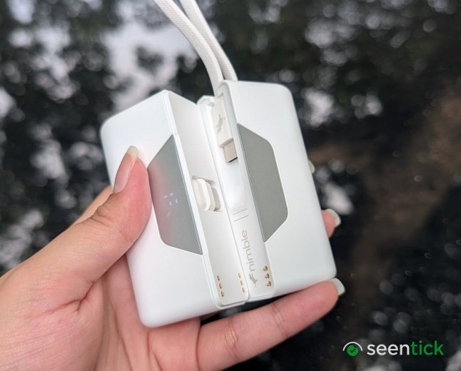 The Nimble SHAREPOWER power bank splits a 10,000mAh battery in half so you can share it with others