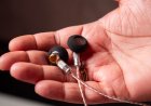 These $40 flat-head earbuds reminded me of the '90s in the best possible way