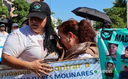 Thousands demand end to violence in Mexican cartel hotspot