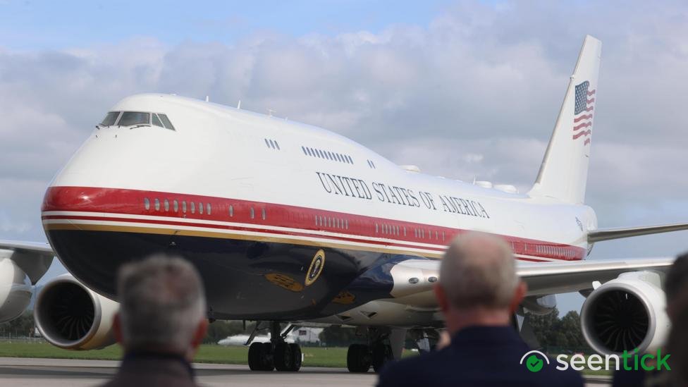 White House bars CNN from travelling with Trump on Air Force One
