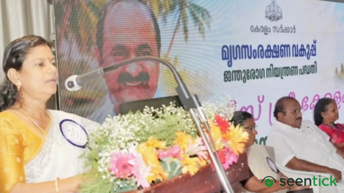 Keralam to install Rs 10 sanitary napkin vending machines at public places