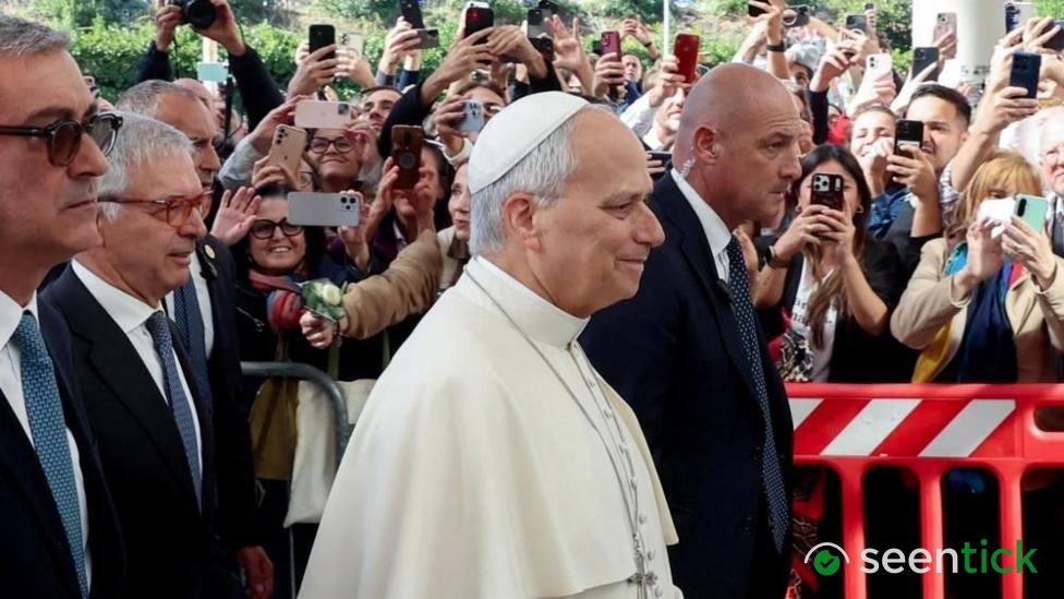Pope admitted to hospital for surgery to remove lump on his lung