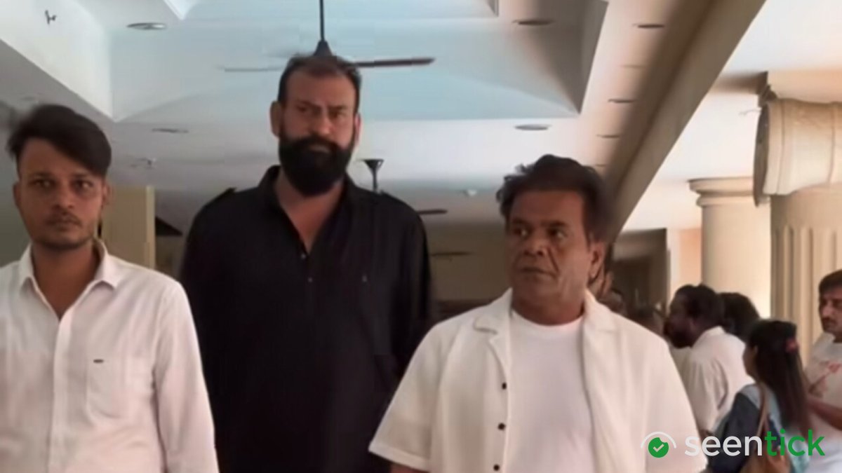 Rajpal Yadav was 'disrespected' and asked to leave Mushtaq Khan's prayer meet? Here's the truth. Watch