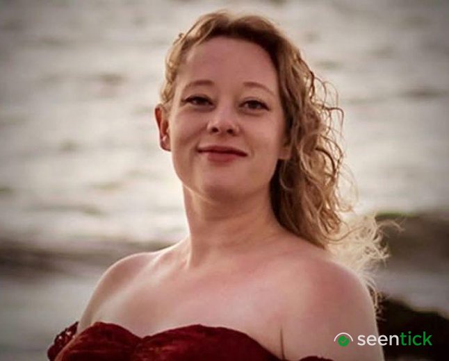 Renee Good: Family of US woman killed by ICE agent sues Trump officials