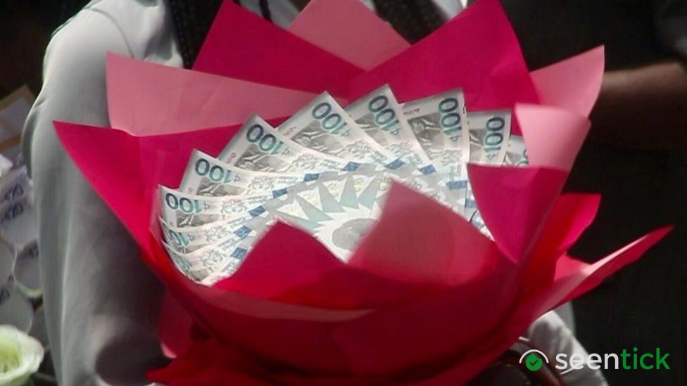 Seven arrested for using Ghanaian banknotes to make 'money bouquets'