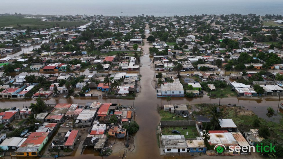 Super El Niño sets another record as it strengthens to 'unprecedented levels'
