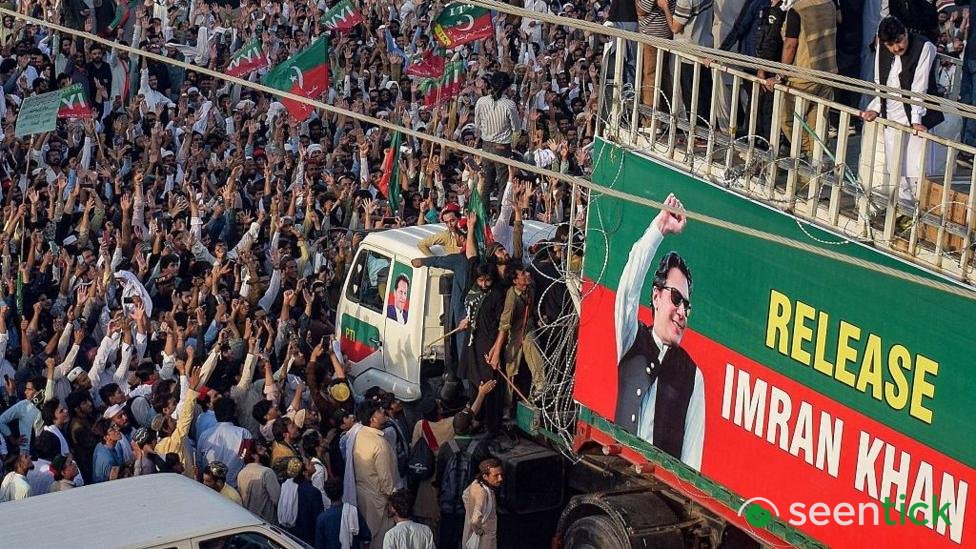 Supporters of jailed ex-PM Imran Khan march to Pakistan capital