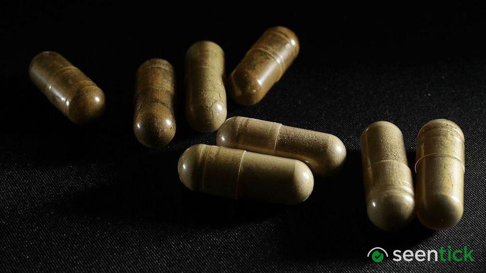 US father and son arrested after 'gas station heroin' deaths