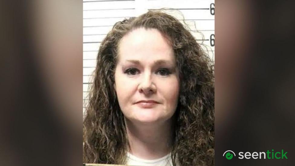 US murderer Christa Pike unconscious and on ventilator after failed execution, lawyers say